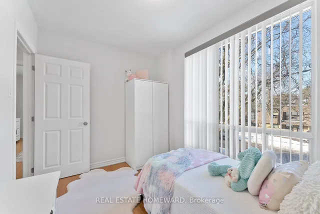 Additional image 31 of 75 Upper Canada Dr Unit 1