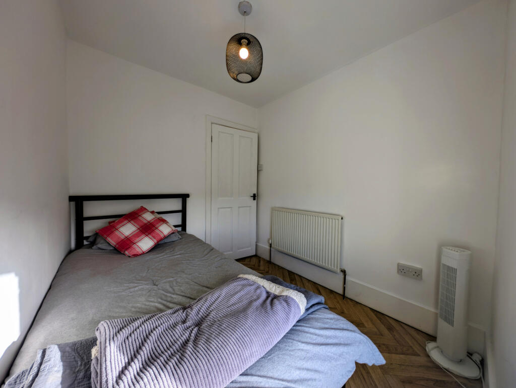 Additional image 21 of The Triangle, Caegarw