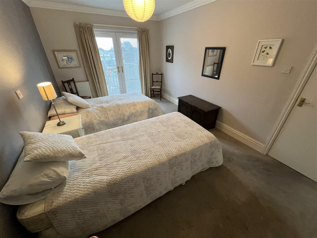 Additional image 14 of Mount Avenue, Heswall, Wirral