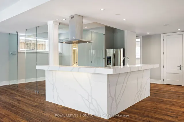 Additional image 30 of 90 Upper Canada Dr