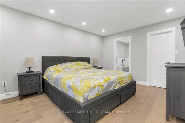 Additional image 23 of 27 Elmira Dr