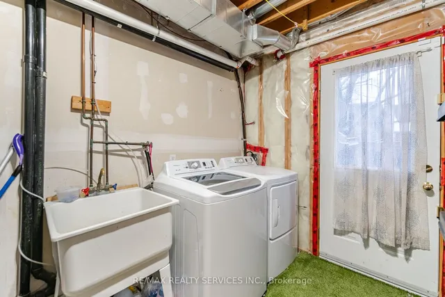 Additional image 32 of 1195 Chapman Cres