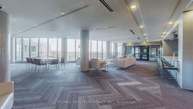 Additional image 13 of 49 East Liberty St Unit 1102