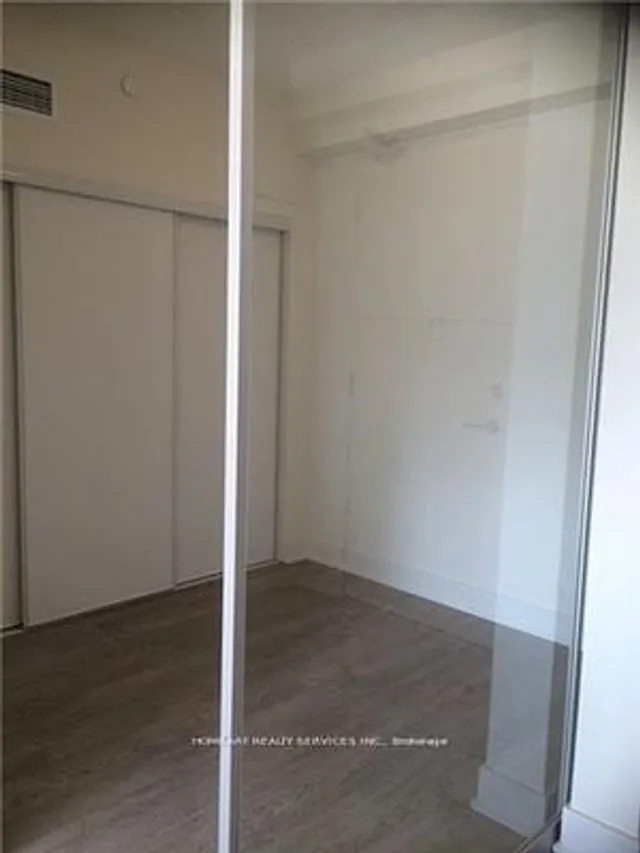 Additional image 5 of 30 Roehampton Ave Unit 304