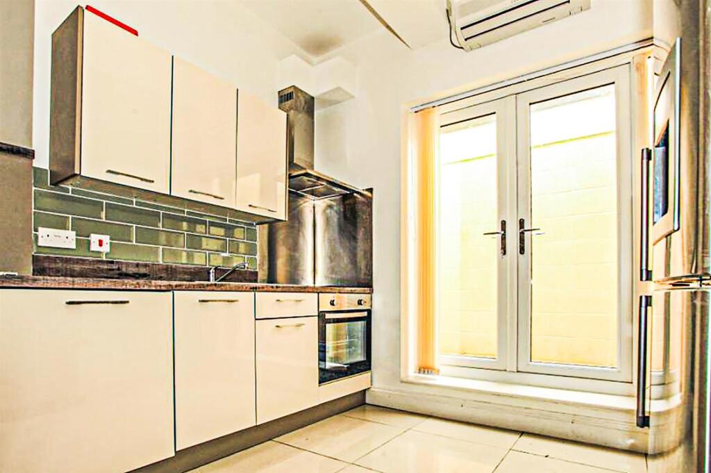 Additional image 3 of Granby Street, Newmarket