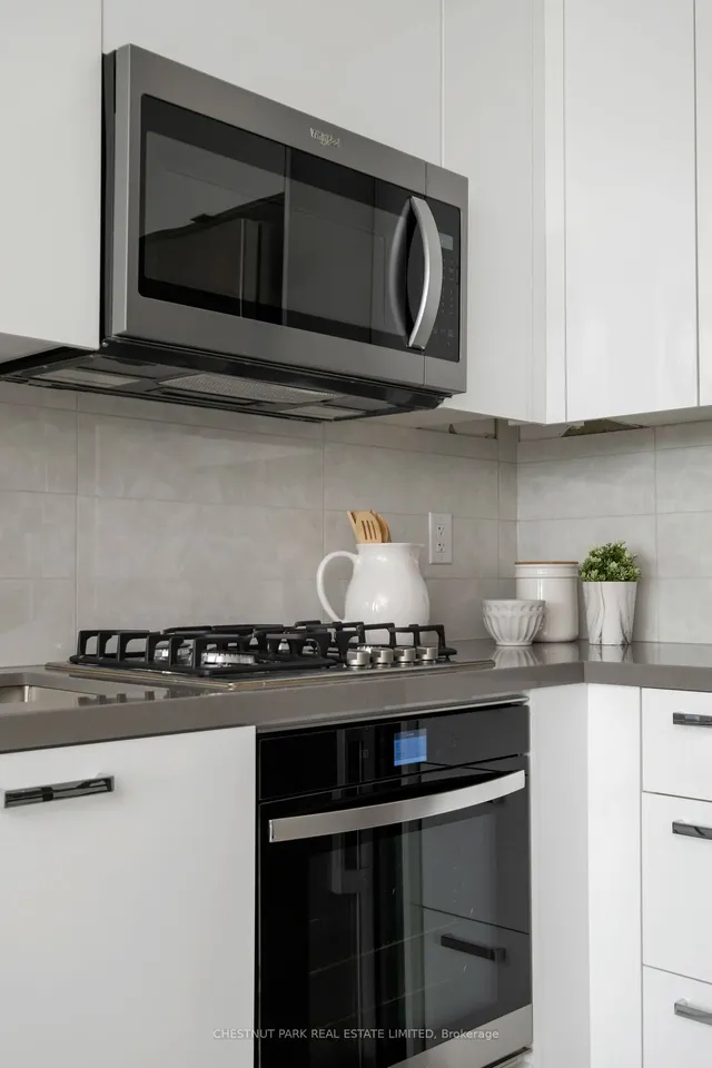 Additional image 10 of 195 McCaul St Unit 404