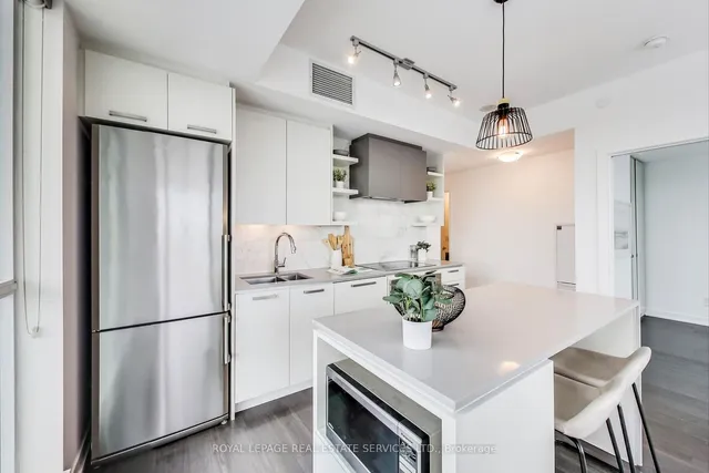 Additional image 12 of 1830 Bloor St Unit 1105