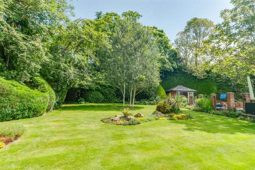 Additional image 38 of Hinderton Road, Neston