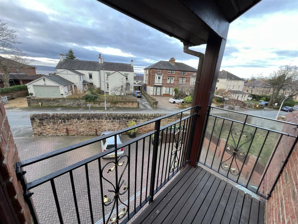 Additional image 18 of Mount Avenue, Heswall, Wirral