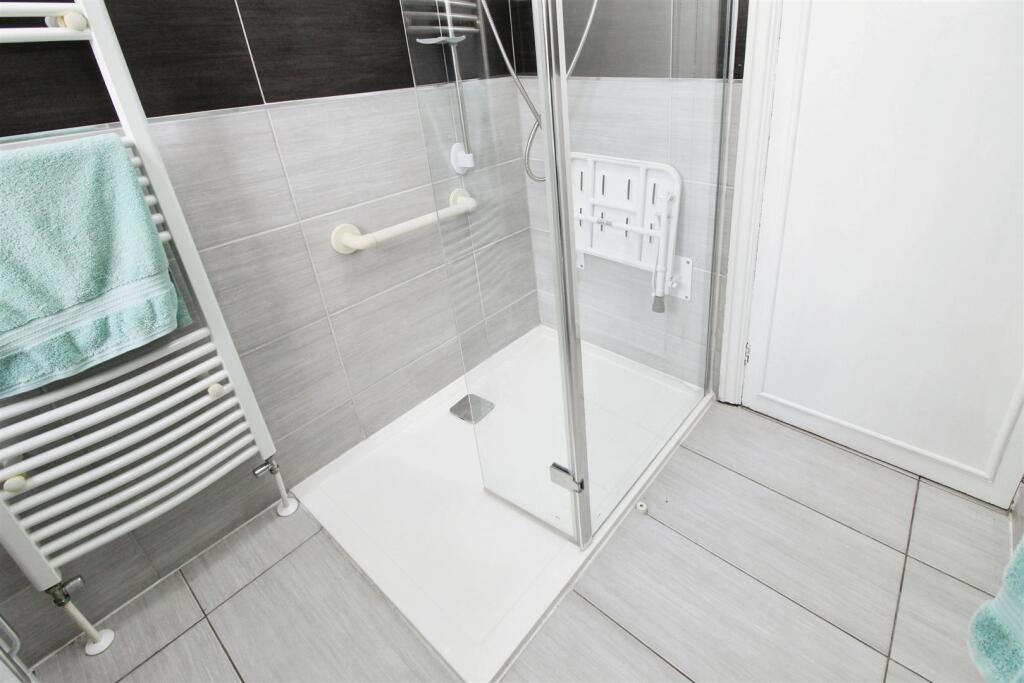 Additional image 10 of Hawes Drive, Bradford, BD5 9BB