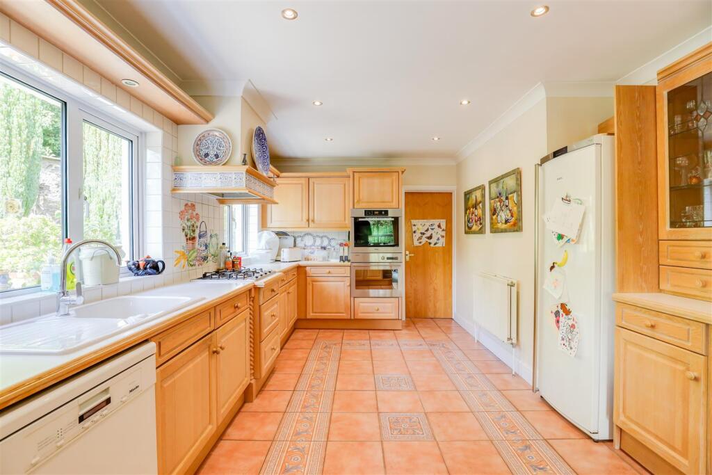 Additional image 22 of St Quentins Hill, Llanblethian, Vale Of Glamorgan, CF71 7JT