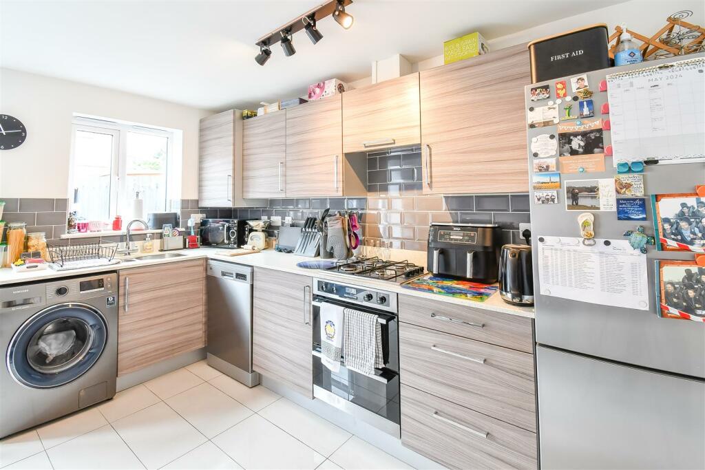 Additional image 4 of Y Rhodfa, Barry