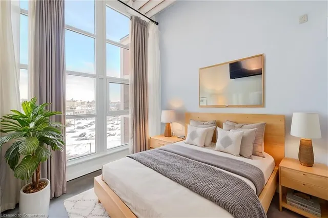 Additional image 3 of 404 King St Unit 505