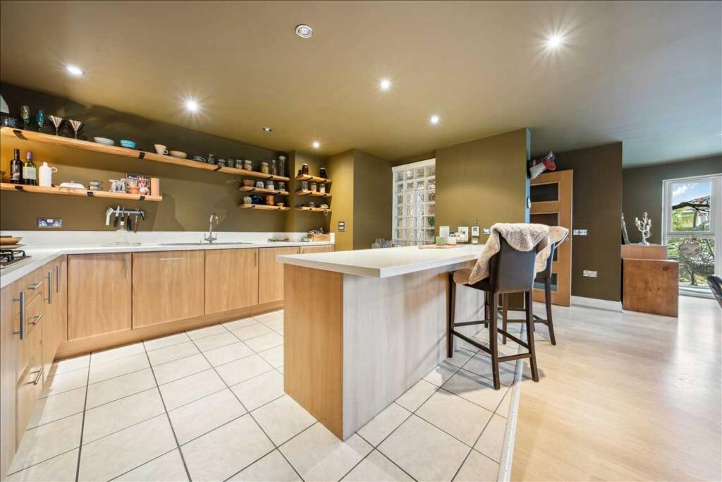 Additional image 5 of The Reef, 16 Boscombe Spa Road, Bournemouth