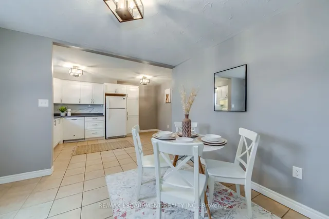 Additional image 12 of 8110 Chippewa Rd