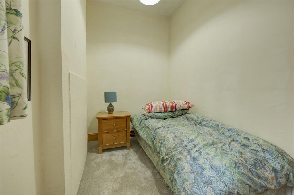 Additional image 13 of Brisco