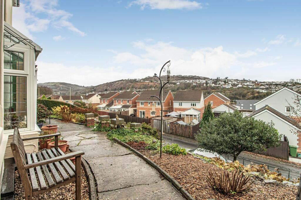 Additional image 28 of Lanelay Crescent, Pontypridd, CF37