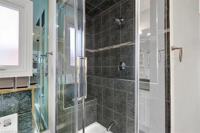 Additional image 33 of 13 Treeview Crt