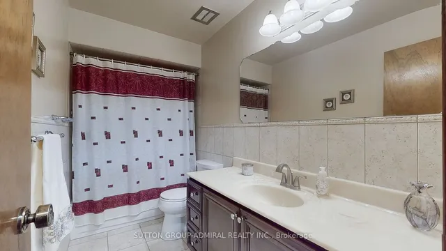 Additional image 29 of 23 St. Paschal Crt