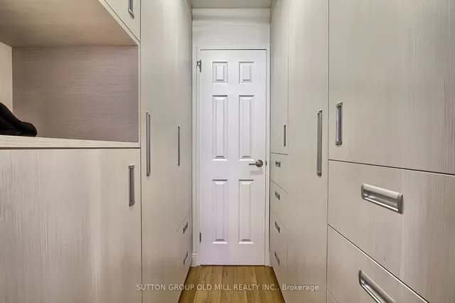 Additional image 20 of 362 The East Mall Unit 1908