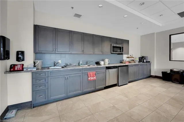 Additional image 44 of 3290 New St Unit 214