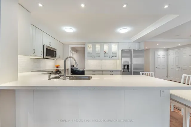 Additional image 14 of 33 University Ave Unit 2106