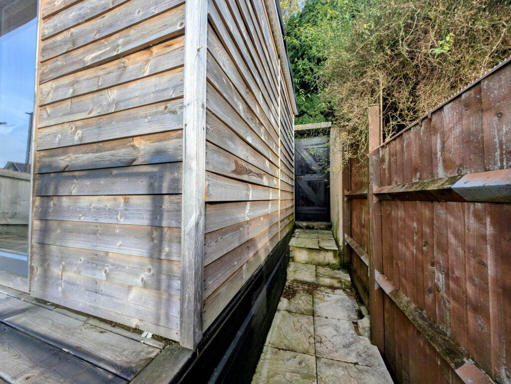 Additional image 26 of The Triangle, Caegarw