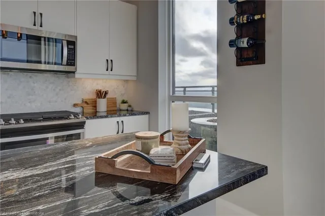 Additional image 15 of 60 Charles St Unit 2908