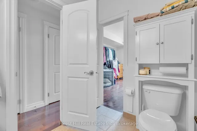 Additional image 14 of 555 King St Unit 104