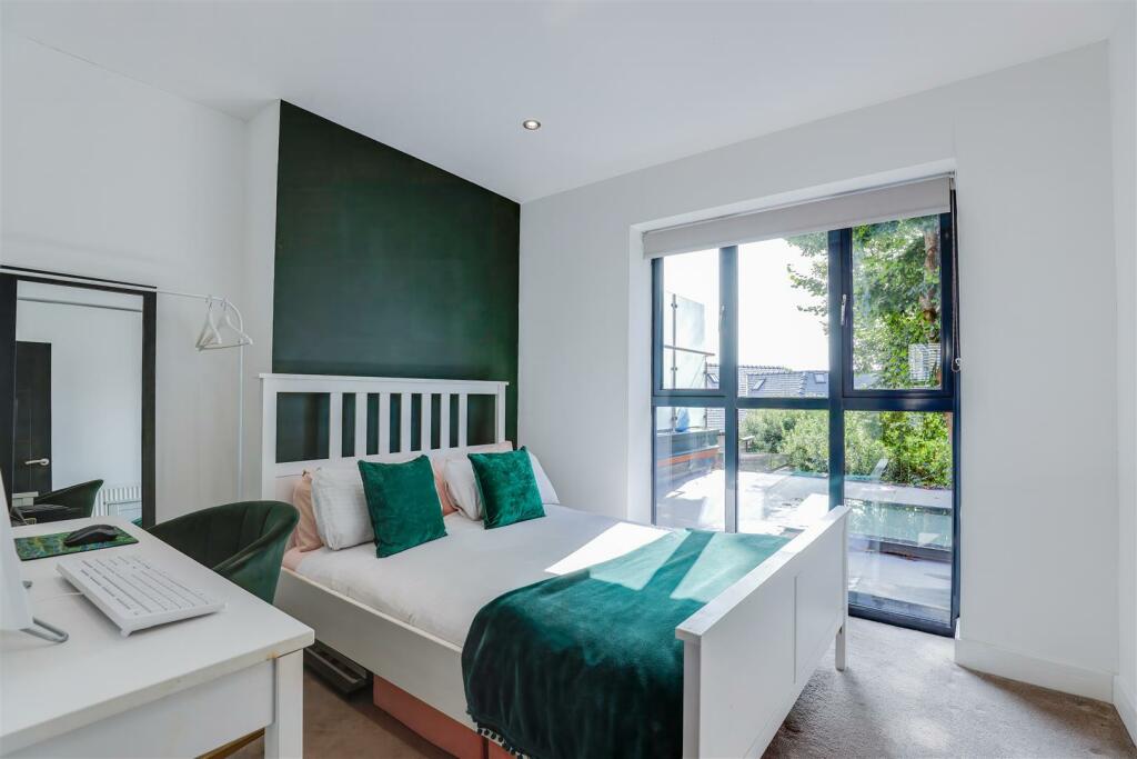 Additional image 24 of The Townhouse, 8 Pen Y Garth Mansions, 2 Stanwell Road, Penarth, CF64 3EA