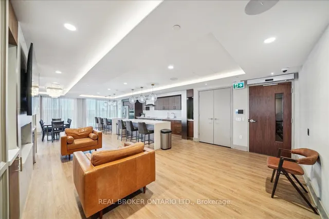 Additional image 27 of 1050 Main St Unit 301