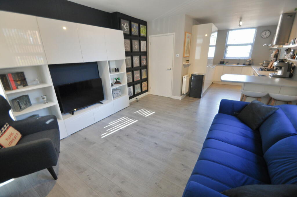 Additional image 14 of Warwick Drive, Wallasey