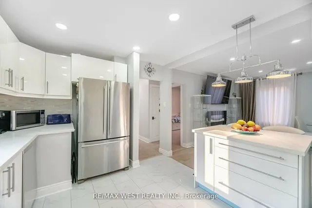 Additional image 12 of 12 Gordon Park Dr