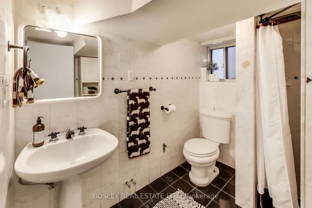 Additional image 28 of 38 Harvie Ave