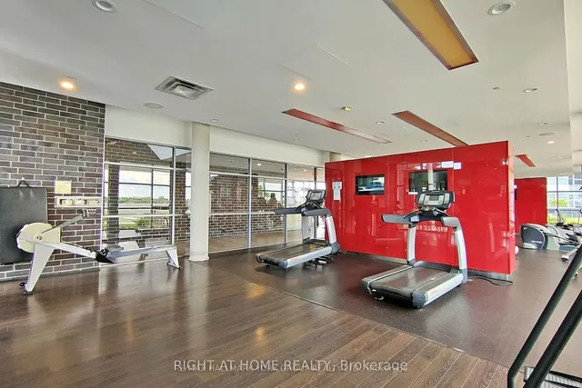 Additional image 25 of 135 Village Green Sq Unit 621