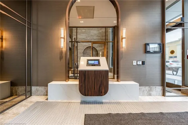 Additional image 4 of 2007 James St Unit 1305