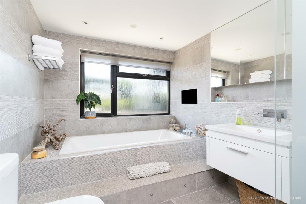 Additional image 16 of The Old Orchard, 7 Merevale, Dinas Powys, CF64 4HS