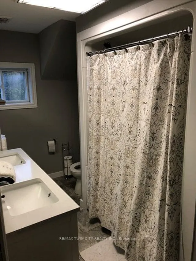 Primary image of 61 Mount Hope St