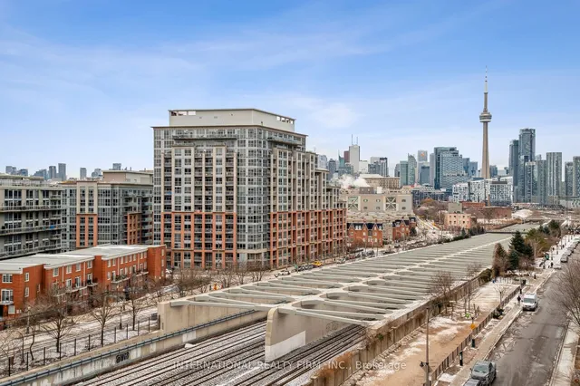 Additional image 14 of 125 Western Battery Rd Unit 802