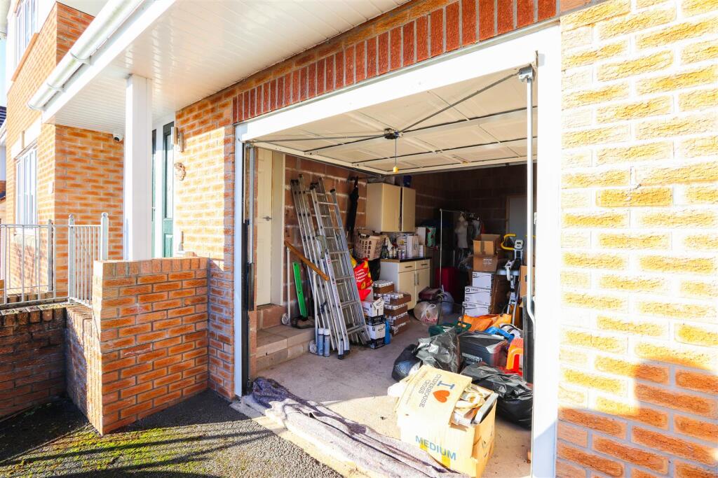 Additional image 22 of Afal Sur, Barry