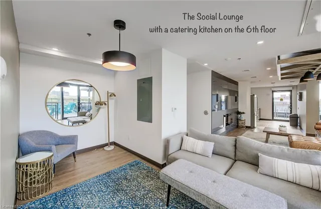 Additional image 33 of 60 Charles St Unit 2908