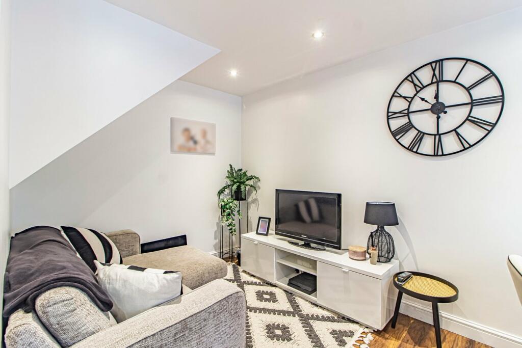 Additional image 11 of Cae'r Gerddi, Church Village, Pontypridd, CF38