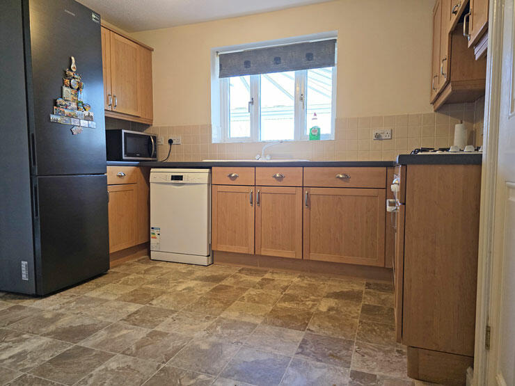 Additional image 10 of Cae Canol, Hengoed, CF82 7RU