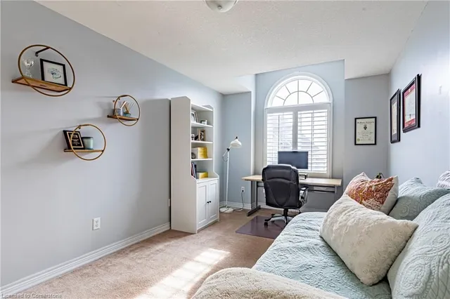 Additional image 24 of 32 Forest Valley Cres