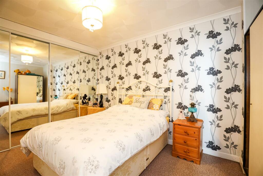 Additional image 18 of Sutton Lane, Ogmore By Sea, Vale Of Glamorgan, CF32 0PE