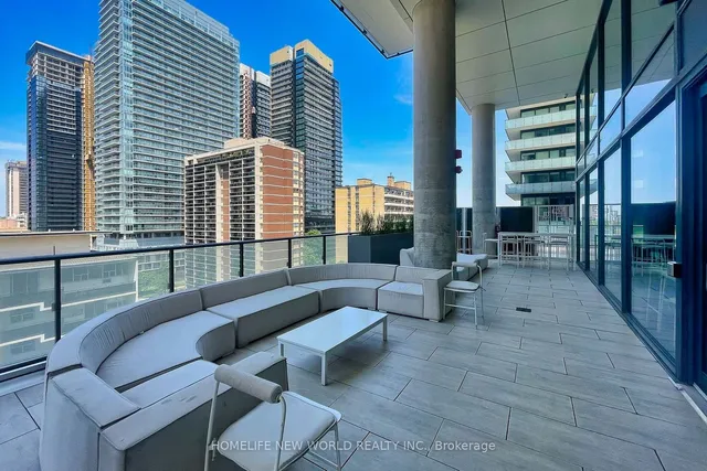 Additional image 6 of 161 Roehampton Ave Unit 603