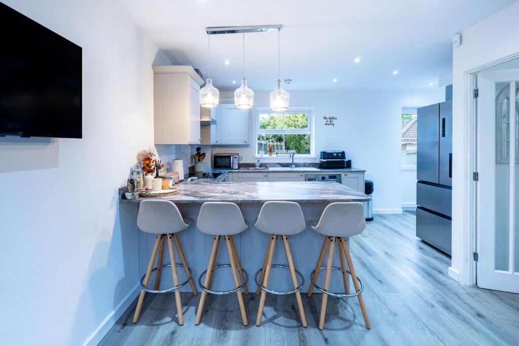 Additional image 3 of Emanuel Close, Caerphilly, CF83 1SG