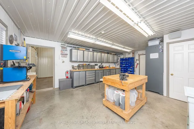 Additional image 34 of 13738 Sixth Line