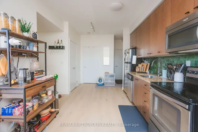 Additional image 22 of 5101 Dundas St Unit 203