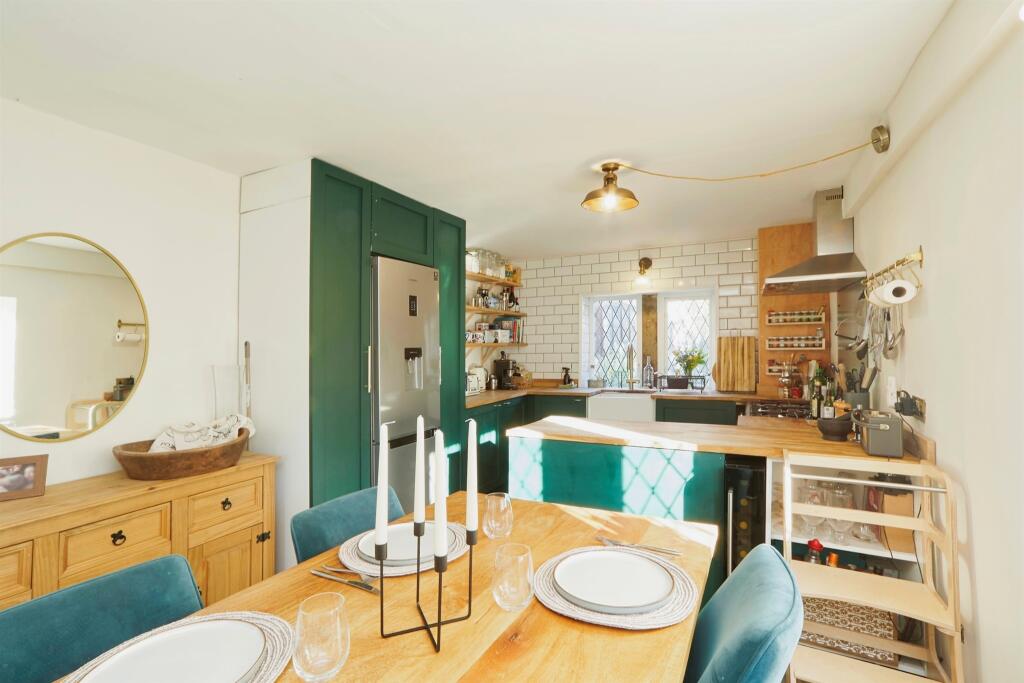 Additional image 3 of Laburnum Place, Apperley Bridge, Bradford